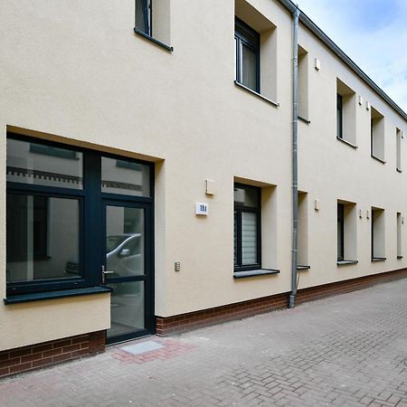 קוטבוס Ferienwohnungen Am Theater - Modern, Zentral Und Ruhig Mit Kueche, Waschtrockner, Netflix, Wlan Und Parkplatz- 2 Zimmer, 52 Qm מראה חיצוני תמונה