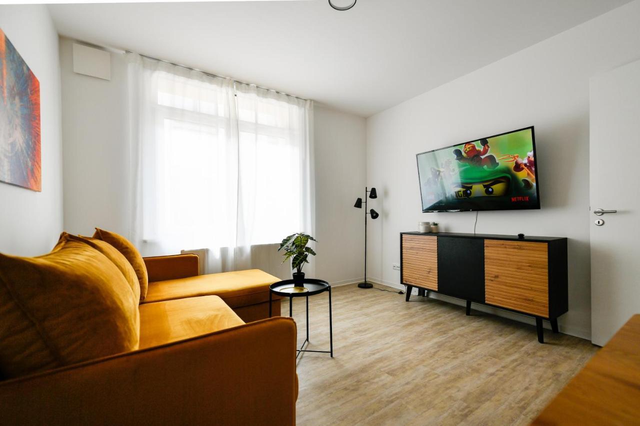 קוטבוס Ferienwohnungen Am Theater - Modern, Zentral Und Ruhig Mit Kueche, Waschtrockner, Netflix, Wlan Und Parkplatz- 2 Zimmer, 52 Qm מראה חיצוני תמונה